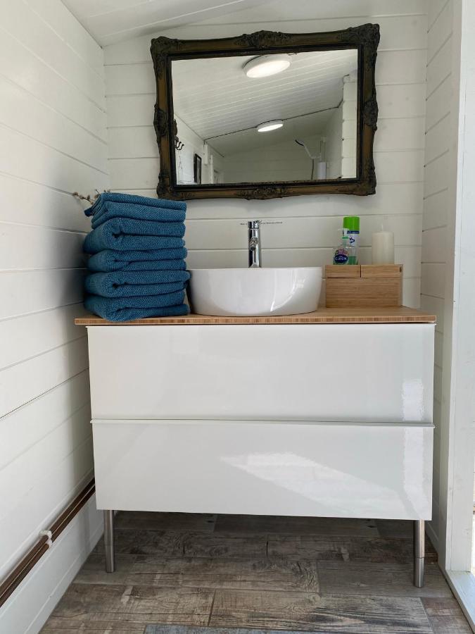 Hotel Secret Garden Glamping Lymington Exterior foto