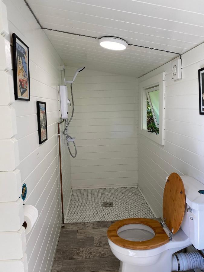 Hotel Secret Garden Glamping Lymington Exterior foto