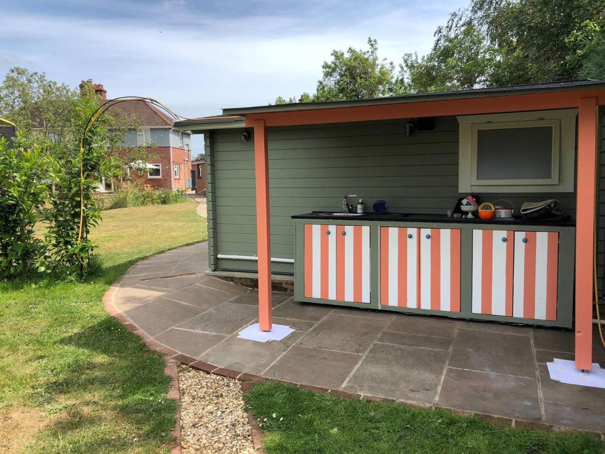 Hotel Secret Garden Glamping Lymington Exterior foto