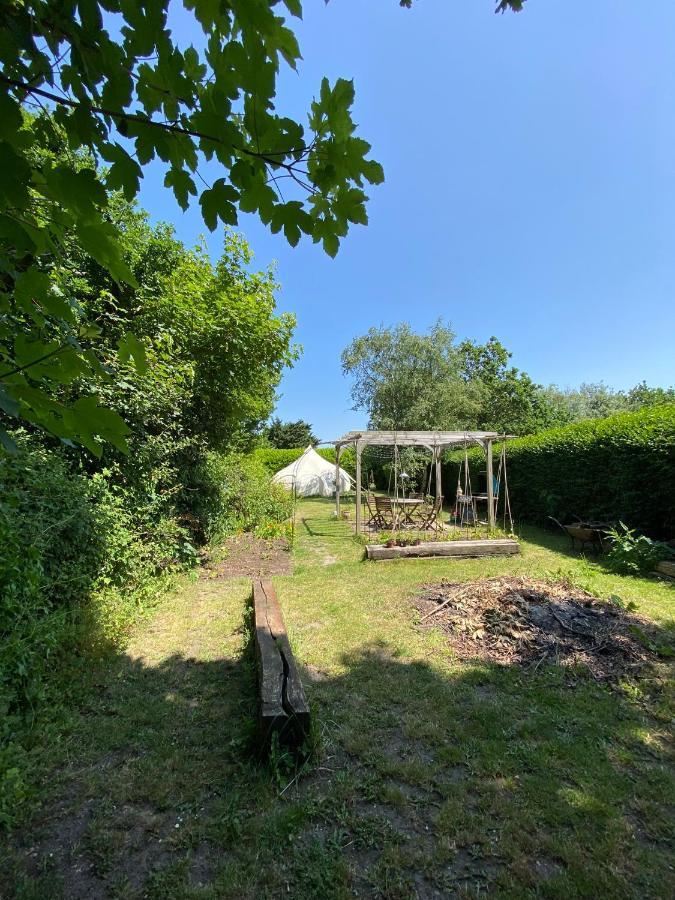 Hotel Secret Garden Glamping Lymington Exterior foto