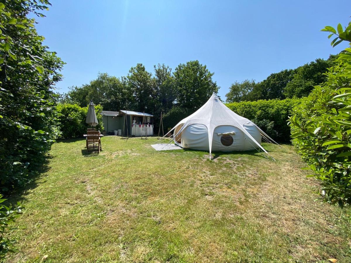 Hotel Secret Garden Glamping Lymington Exterior foto
